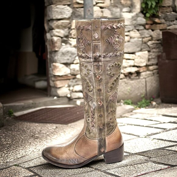 Mark Nason Lovell Vintage Tan Washed Leather Studded Boots, Size 5.5 - Picture 2 of 12